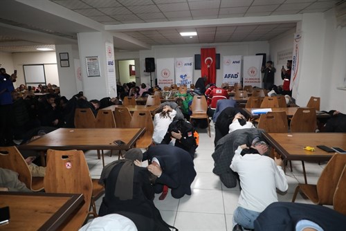 Türkiye Genelinde Eş Zamanlı ''ÇÖK - KAPAN - Hayata TUTUN Tatbikatı'' Gerçekleştirildi